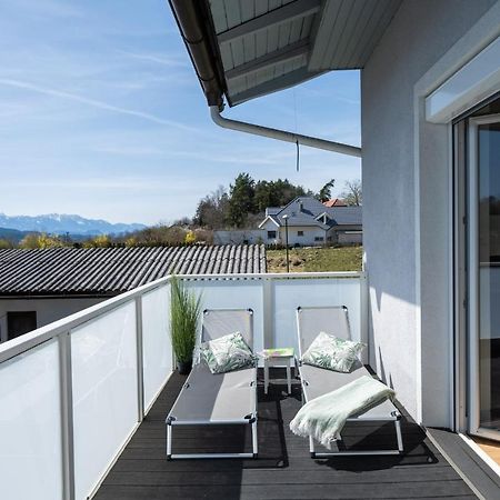 Schoenes Ferienhaus Mit Garten Portschach am Worthersee Bagian luar foto
