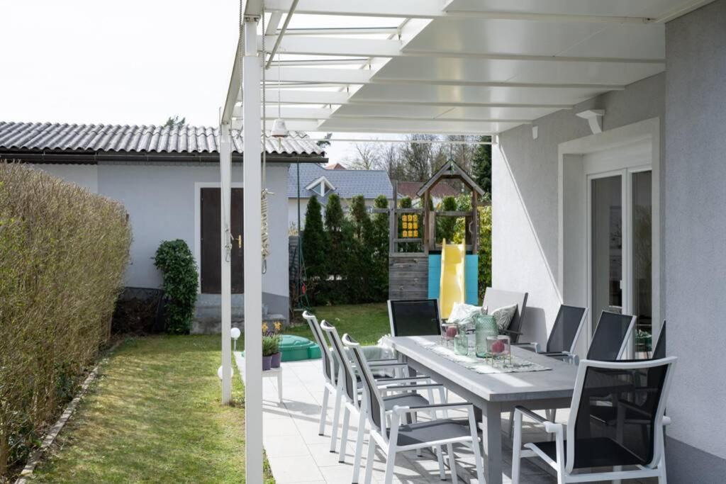 Schoenes Ferienhaus Mit Garten Portschach am Worthersee Bagian luar foto