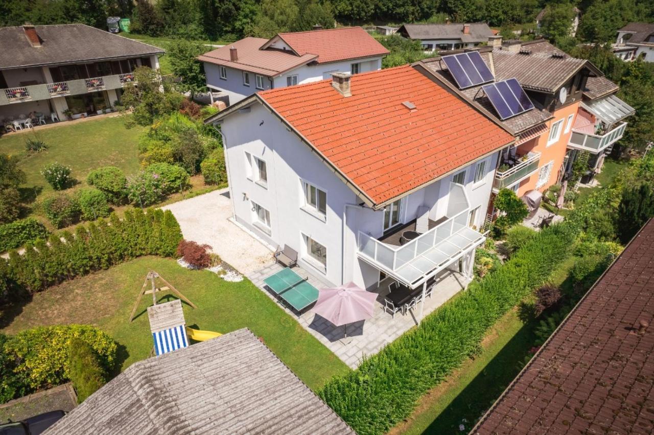 Schoenes Ferienhaus Mit Garten Portschach am Worthersee Bagian luar foto
