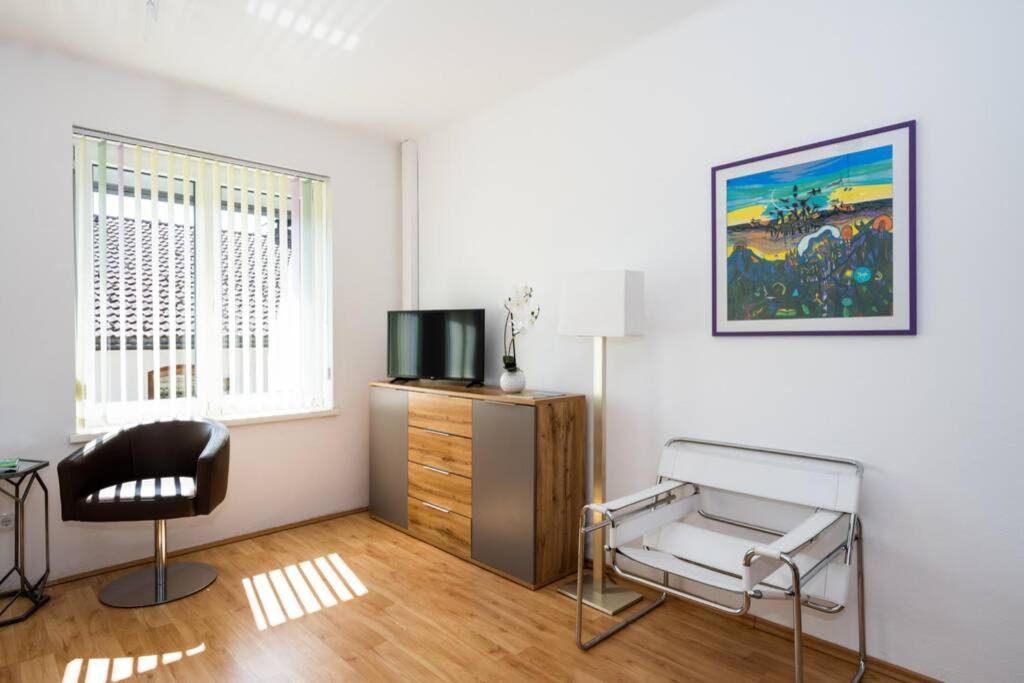 Schoenes Ferienhaus Mit Garten Portschach am Worthersee Bagian luar foto